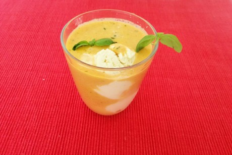 Vanilleeis mit Gemüse-Smoothie