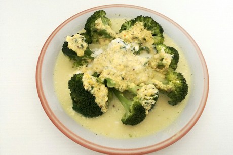 Brokkoli mit Sauerrahm