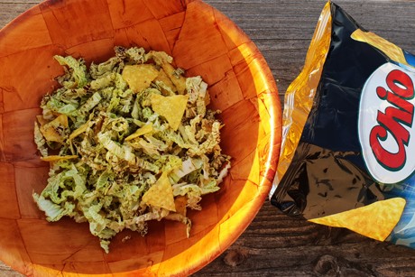 Chinakohlsalat mit Tortillachips