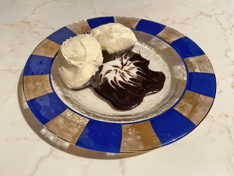 Baileys Creme auf Schokoladenspiegel