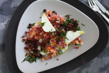 Gemüsesalat mit Schaffrischkäse