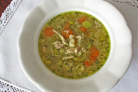 Omas Hühnersuppe