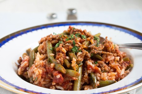 Fisolenpfanne mit Faschiertem