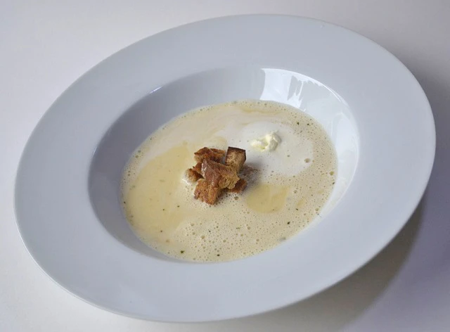 Cremesuppe vom Bergk&auml;se mit Subierer