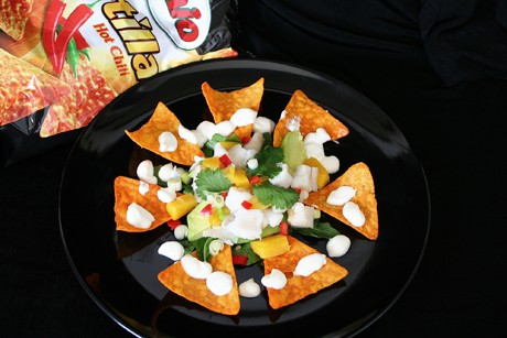 Mexikanisches Ceviche mit Tortilla Chips und Knoblauchsauce
