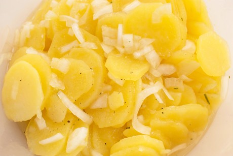 Kartoffelsalat in Suppenmarinade