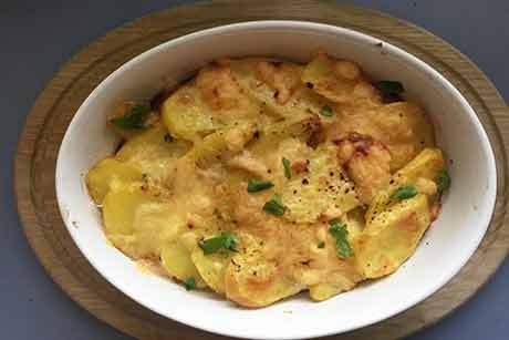 Würziges Cheddargratin