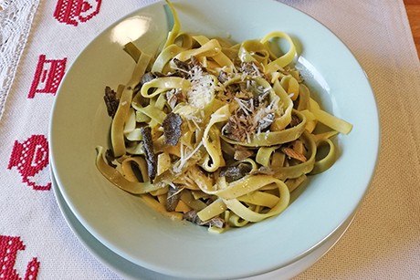 Bandnudeln mit Salbeibutter