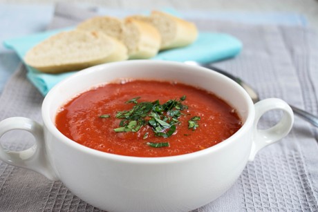 Tomatensuppe mit Jungzwiebel