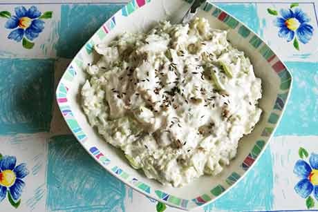 Chinakohlsalat mit Porree und Apfel