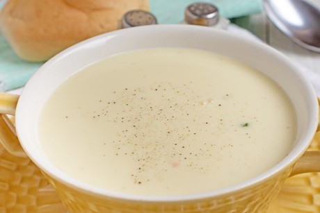 Rahmsuppe mit Dinkelmehl