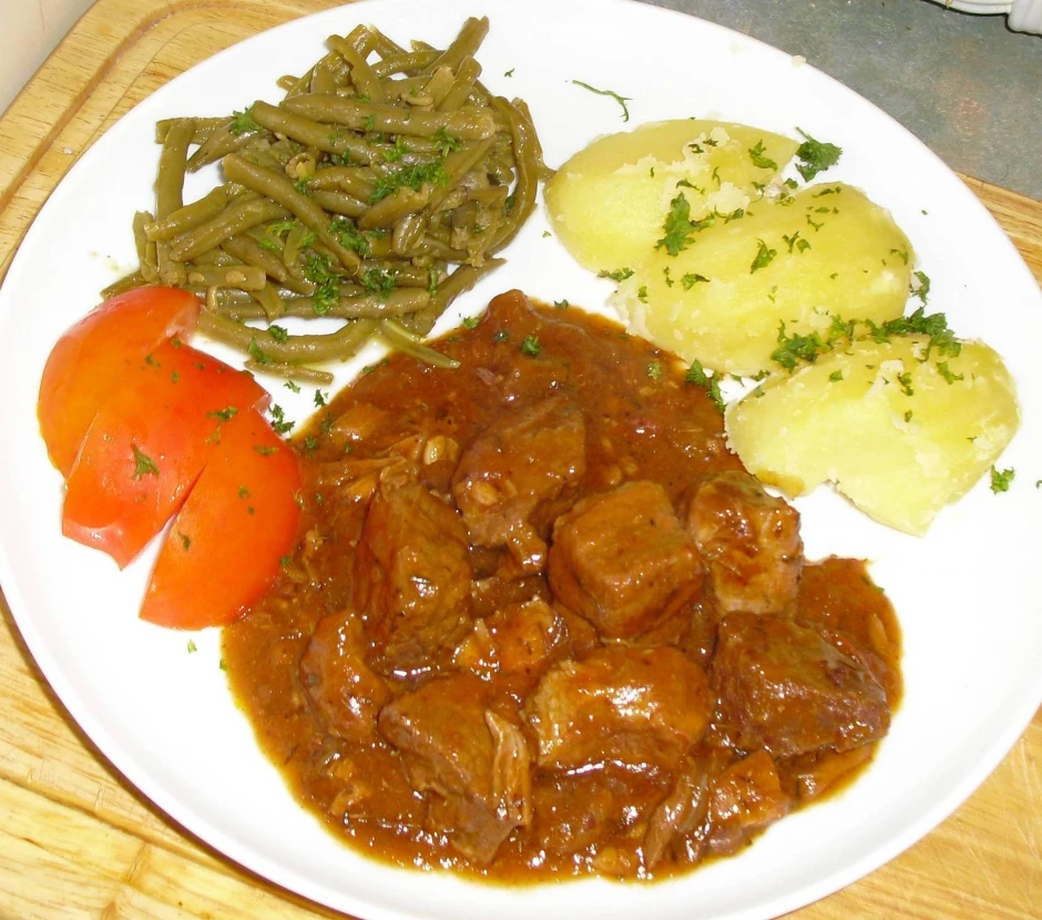 Spezial-Kalbsgulasch