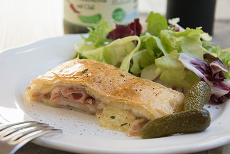 Pikanter Partystrudel mit Geselchtem