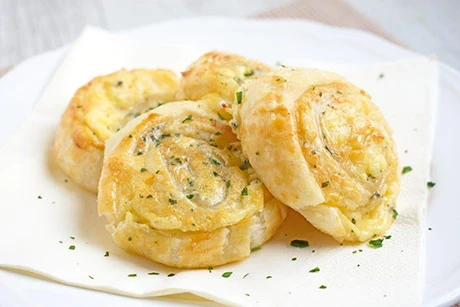 Käse-Kräuter-Schnecken