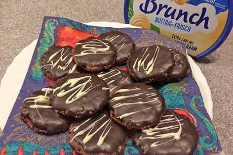Schoko-Kekse mit Brunch buttrig-frisch