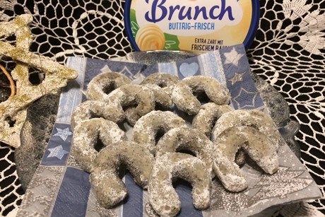 Mohnkipferl mit Brunch buttrig-frisch