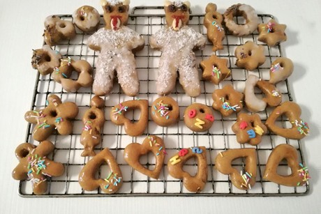 Lebkuchen-Krampus und Baumbehang
