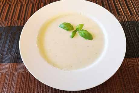 Karfiol Zwiebel Suppe