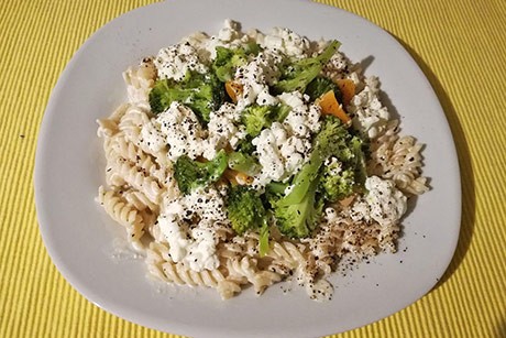 Dinkel-Nudel mit Gemüse