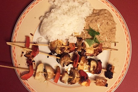 Vegetarische Satay Spieße