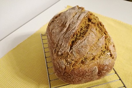Karotten-Dinkelbrot