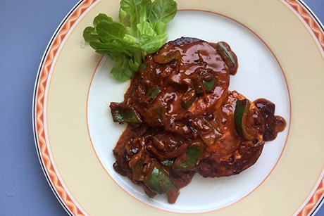 Vegetarischer Rostbraten mit grünem Paprika