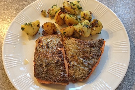 Lachs in Butter gebraten