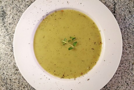 Provencialische Zucchinicremesuppe