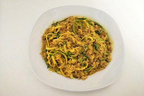Reis mit Zucchinispaghetti