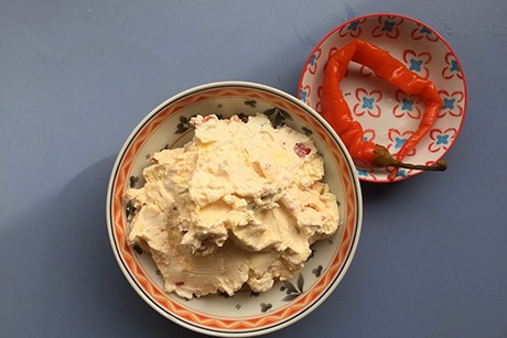 Pfefferoniaufstrich