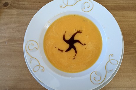 Butternuß-Kürbiscremesuppe