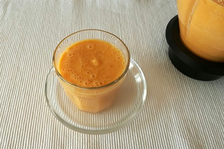 Karotten-Apfel-Ingwer Smoothie