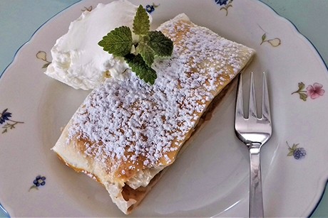 Apfelstrudel