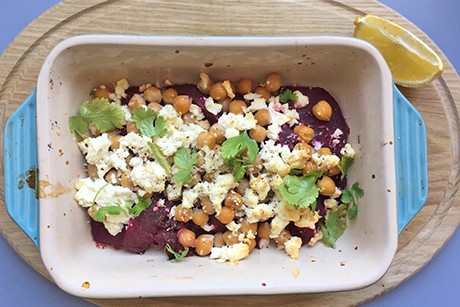 Gratinierte Rote Rüben mit Kichererbsen und Feta