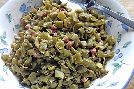 Fisolen mit Speck