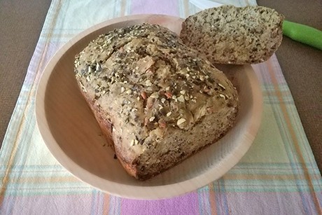 Chia-Leinsamenbrot mit Dinkelkörner