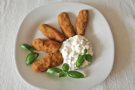 Backrohr-Kroketten mit Basilikum-Dip