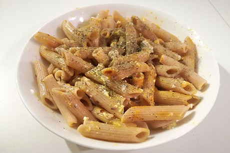 Vollkorn-Penne rigate mit Knoblauch