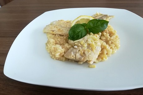 Kabeljaufilet auf Zitronenrisotto
