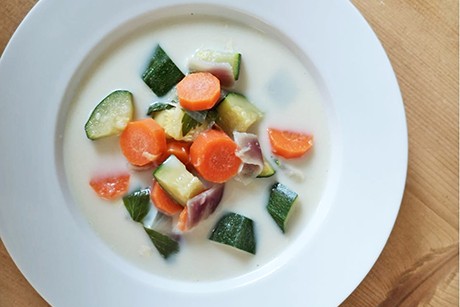 Gemüserahmsuppe
