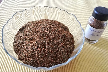 Brennnessel-Paprika-Gewürzsalz