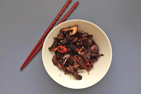 Asiatische Champignons mit Misosauce