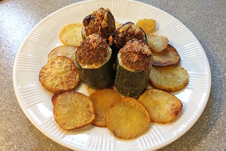 Gefüllte Zucchini mit Parmesankruste