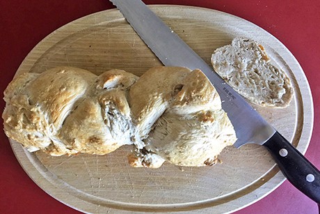 Walnusszopfbrot