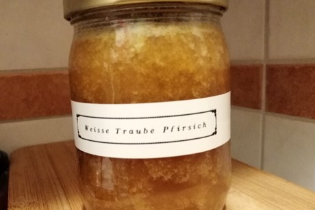 Weiße Traube-Pfirsich-Marmelade