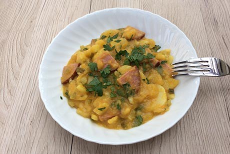 Eingebrannte Erdäpfel mit Wurst