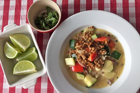 Zucchini-Curry mit Linsen