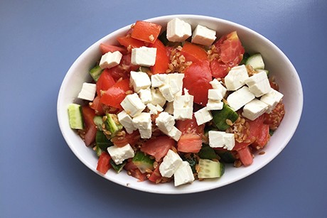 Einkornsalat mit Tomaten und Feta