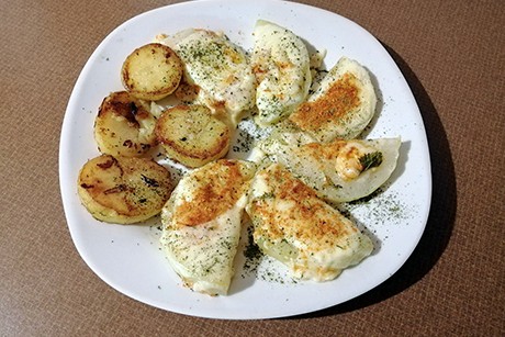 Überbackener Kohlrabi mit Bratkartoffel