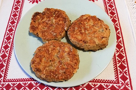 Kaspressknödel mit Grieß